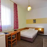 ホテル Zum Gruendle オーバーホーフ