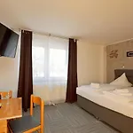 Zum Gruendle ホテル