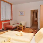 Zum Gruendle ホテル