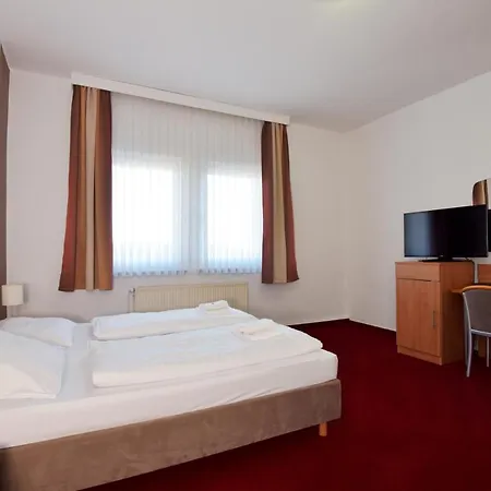 Zum Gruendle Hotel 3*