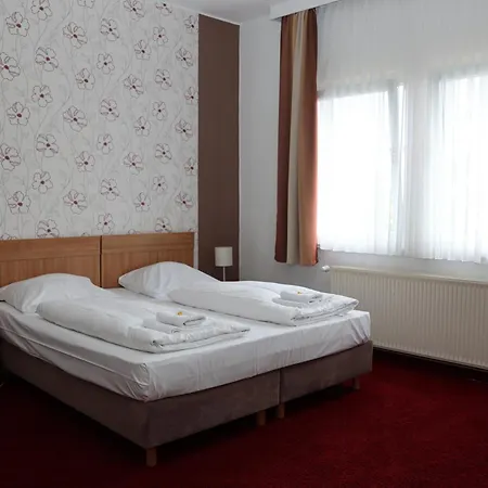 Zum Gruendle Hotel 3*