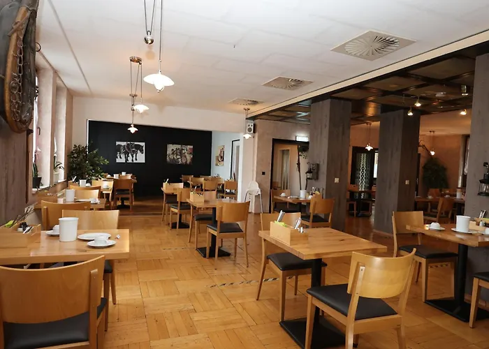 Hotell Zum Gruendle 3*