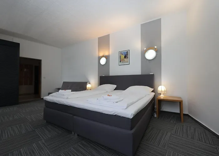 Zum Gruendle Hotell 3*